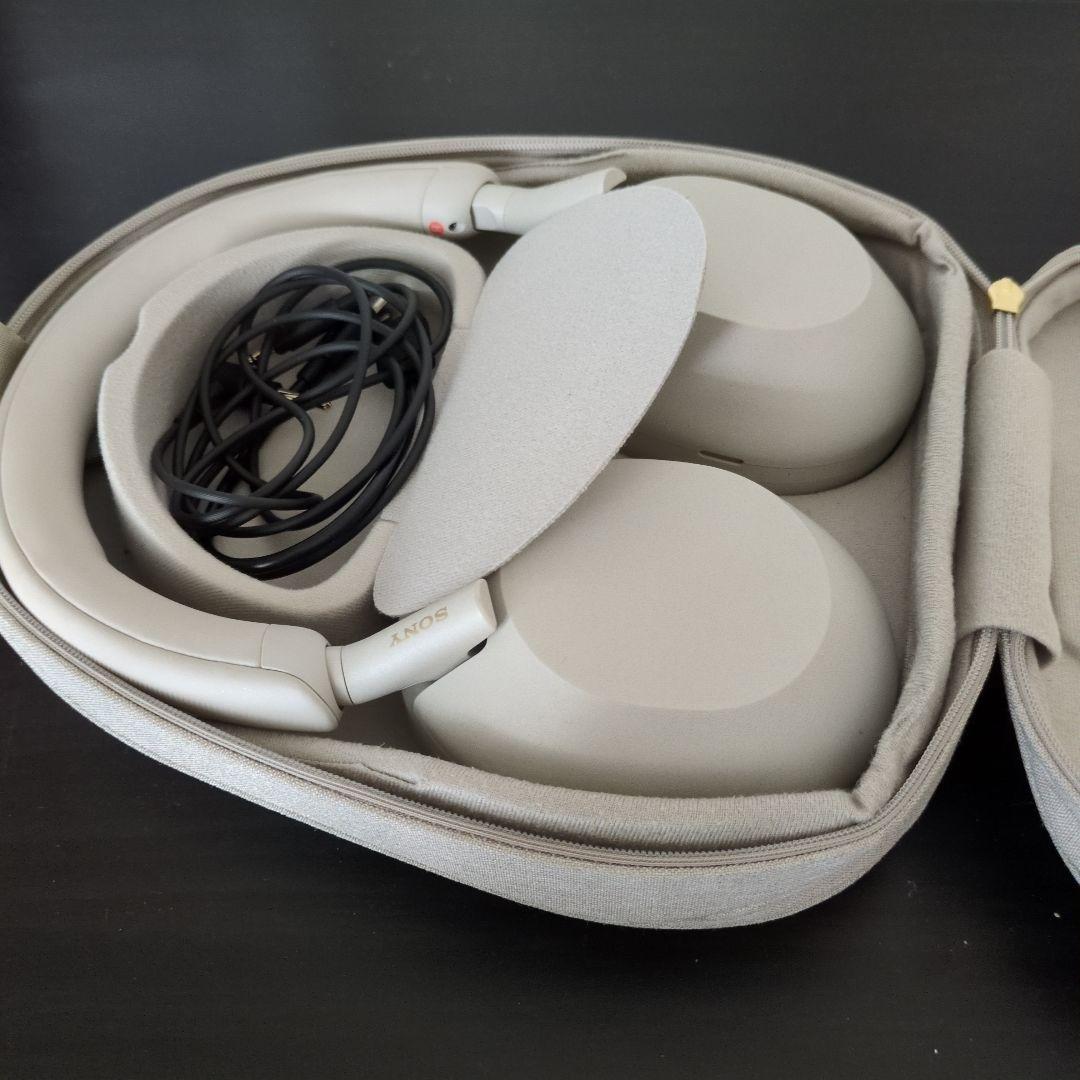 【美品・即日発送】SONY WH-1000XM5 プラチナシルバー