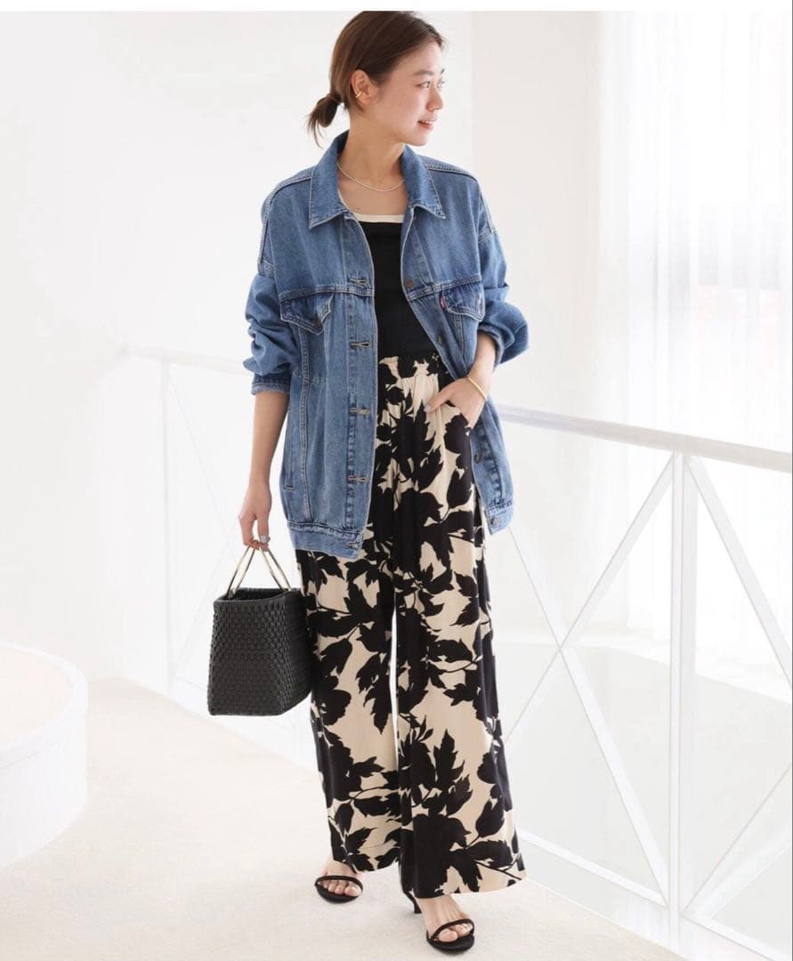 【新品同様美品】リーバイスXL WOMENS TRUCKER：デニムジャケット