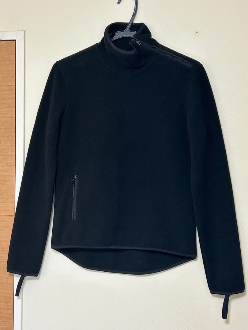 PRADA スポーツ ブラック ハイネック トップス