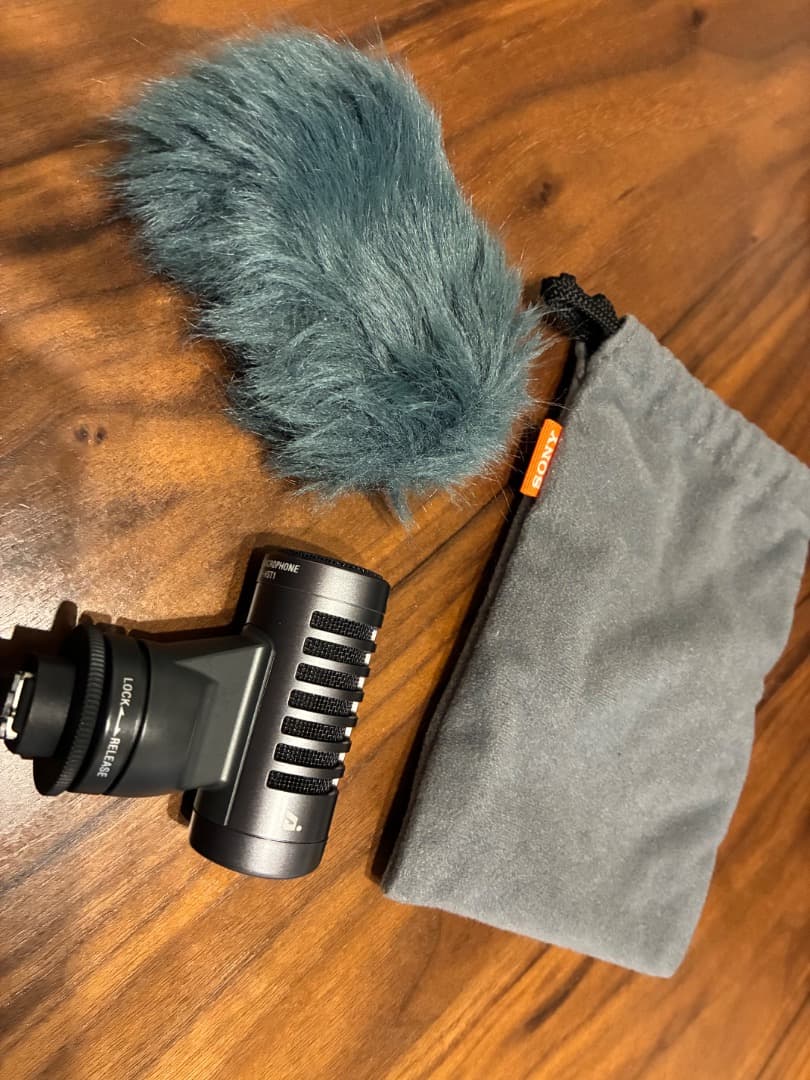 HDR-XR500V 外付けステレオマイクとバッテリーチャージャー付き