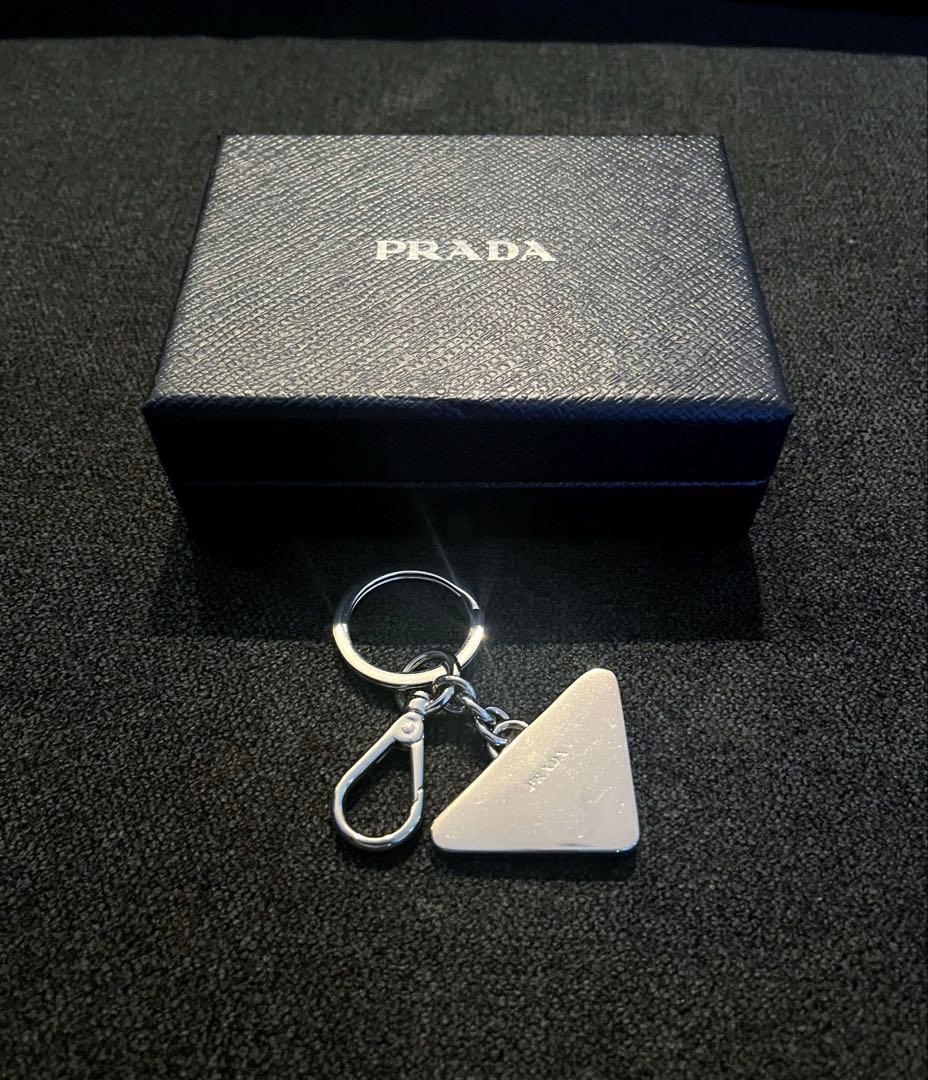最終値引き★ PRADA サフィアーノ キーリング キーホルダー　チャーム