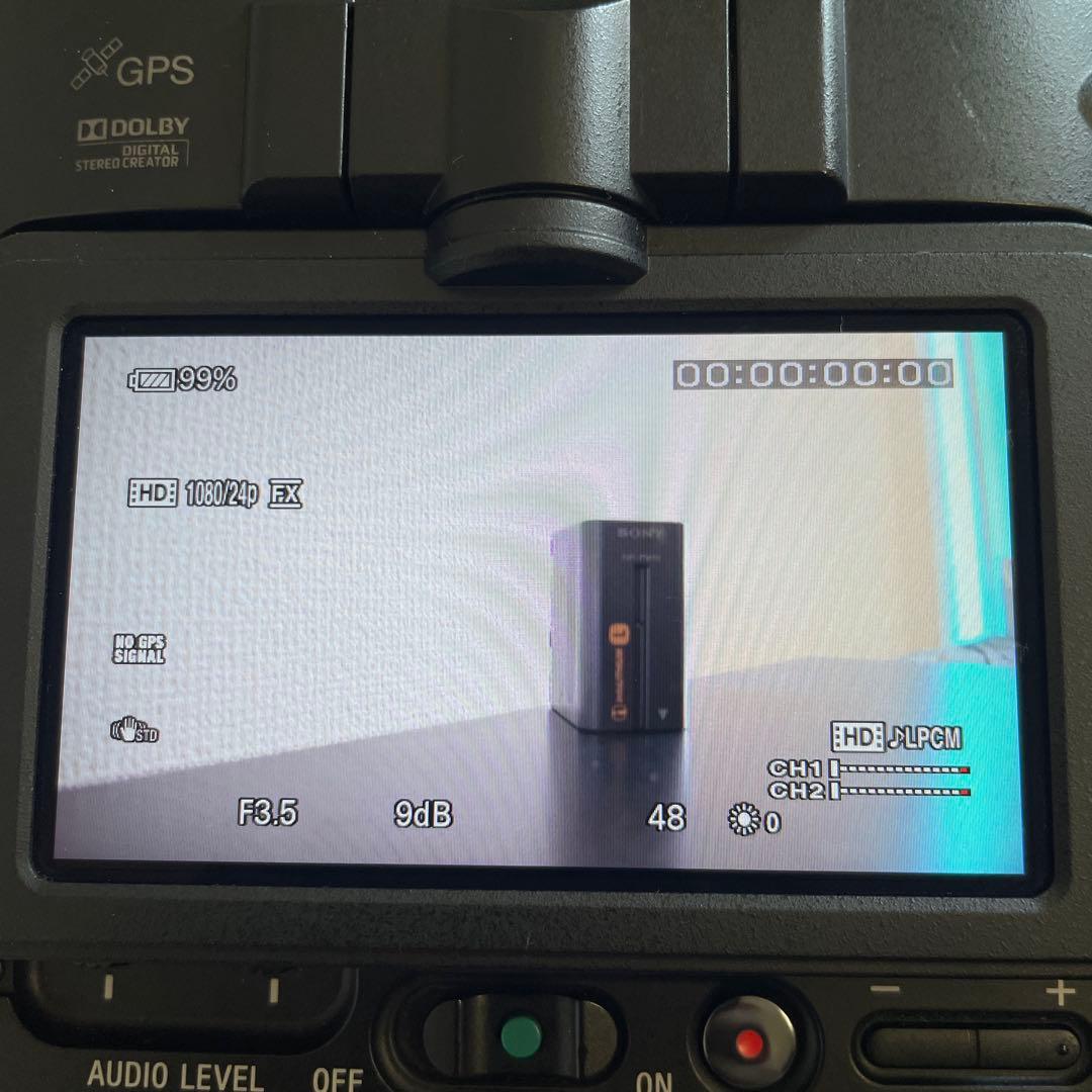 SONY NEX-FS100 Super35mmセンサー搭載・Eマウント業務用