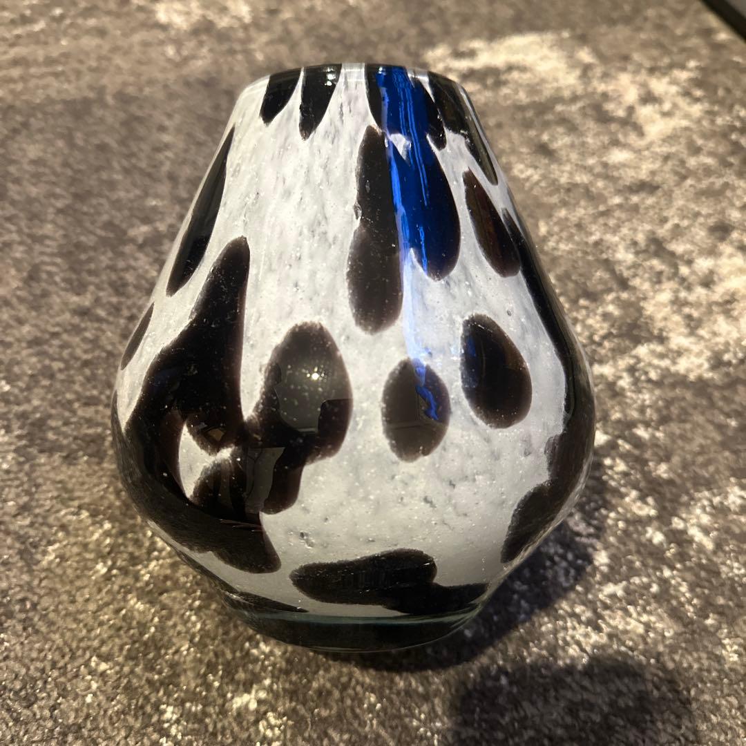 アート風白黒ガラス花瓶