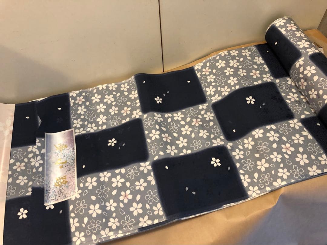 未仕立て　正絹　長襦袢地　格子柄　地紋入り　紺色系