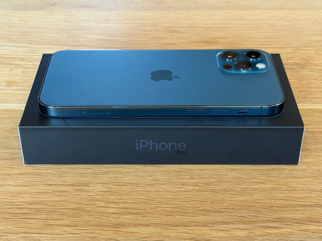 【極美品】Apple iPhone 12 Pro 128GB パシフィックブルー