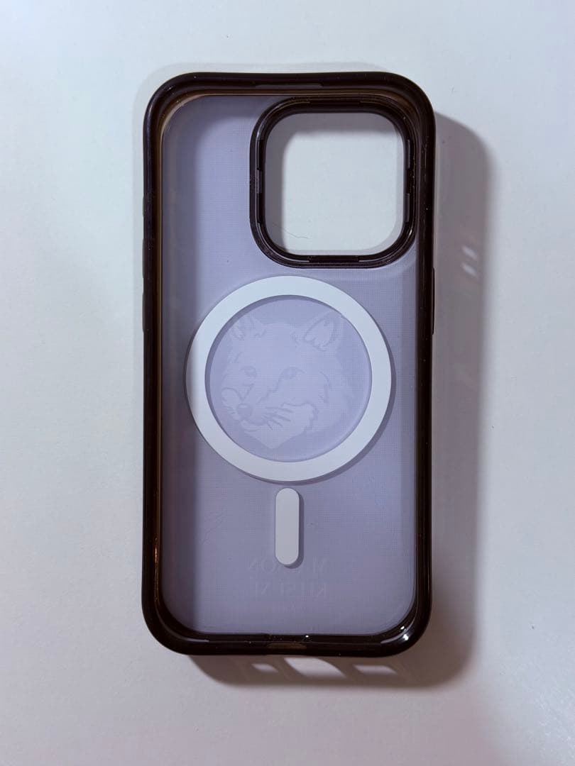 スタンド付きCASSETiFY MAISON KITSUNÉ iPhone