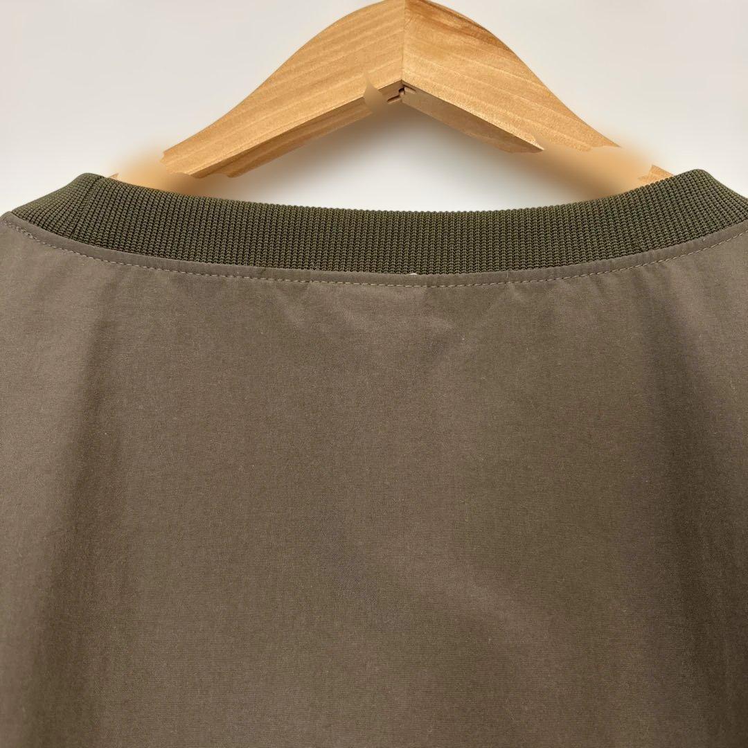 【美品】サウナイキタイ　めちゃでかクルーネック　⭐︎　カーキ