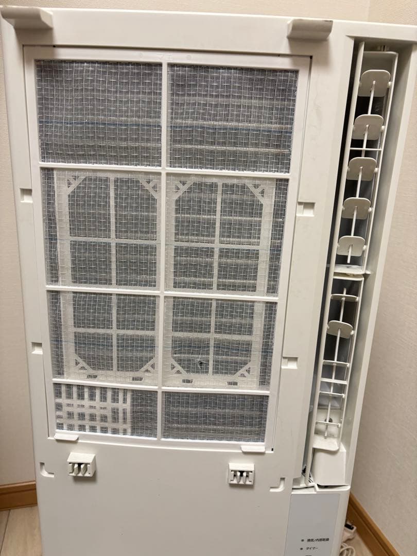 【新品未使用】冷暖房　窓用　エアコン コロナCWHA1824R 窓コン