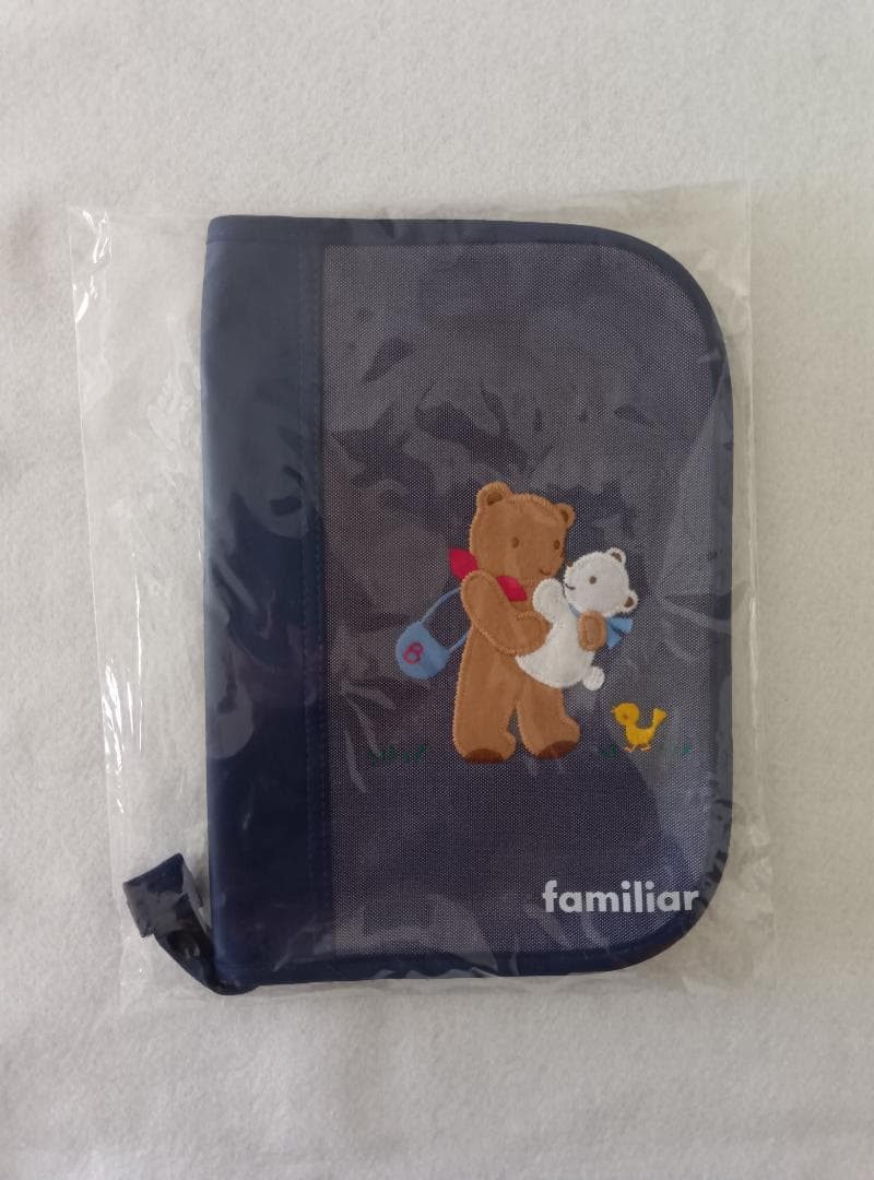 【新品・未使用】【タグ付き】【ギフトバッグ付き】ファミリア 母子手帳ケース