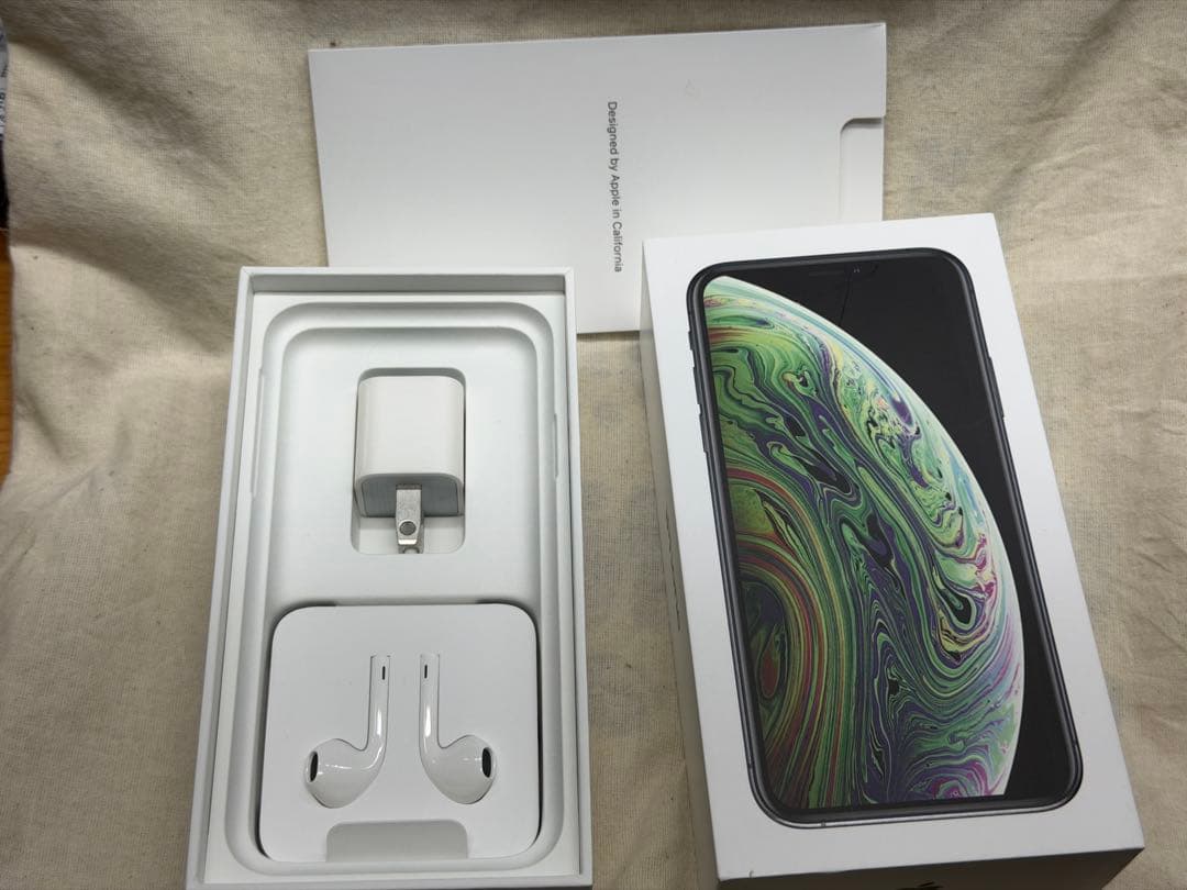 iPhone XS 256GB スペースグレー SIMフリー