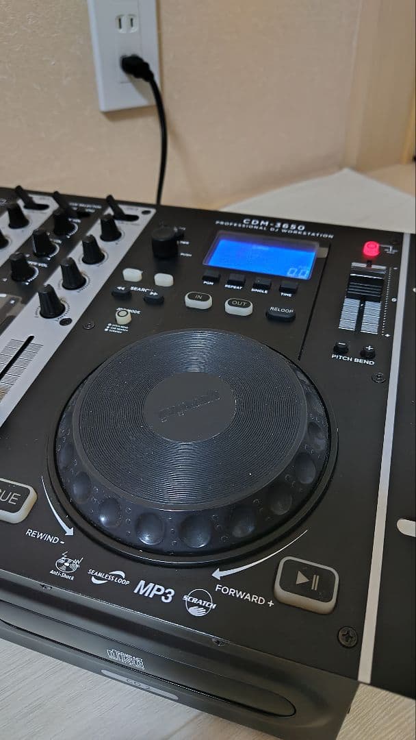 gemini DJ CD MIXING CONSOLE CDM−3650
