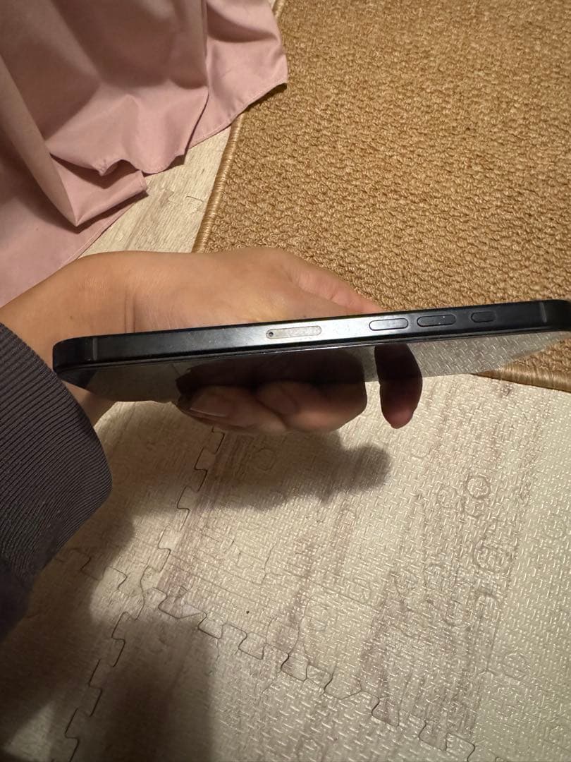 海外版iPhone 16 Pro Max 256GB,美品,バッテリーは100％