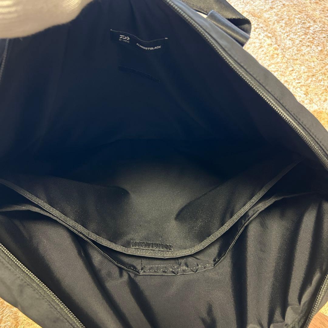 ディーベック オールモストブラック ヘルメットバッグ ショルダーバッグ 黒