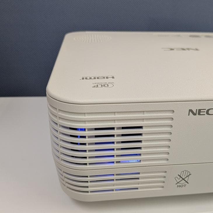 【NEC】プロジェクター NP-VE282