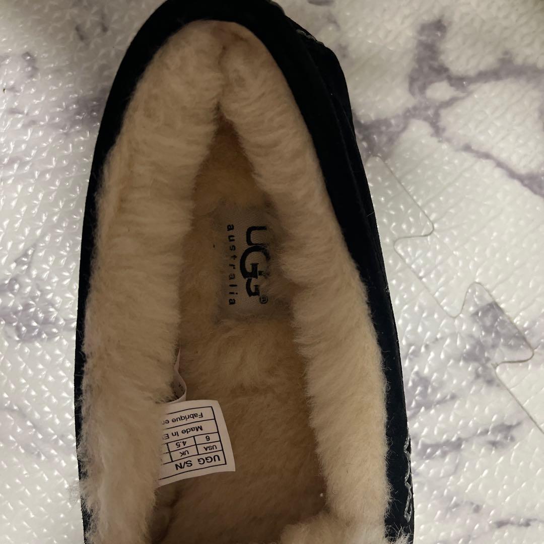 【美品】★UGG ブラック ムートンアンスレーモカシン