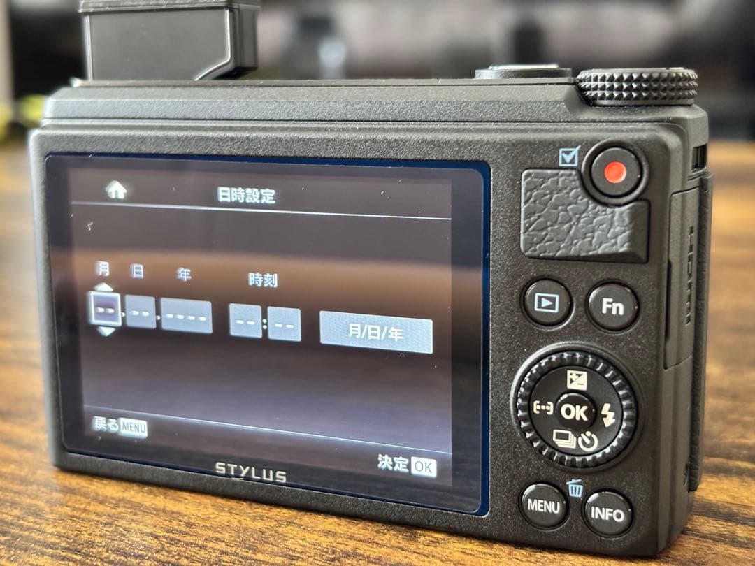 OLYMPUS オリンパス　STYLUS XZ-10 SDカード付