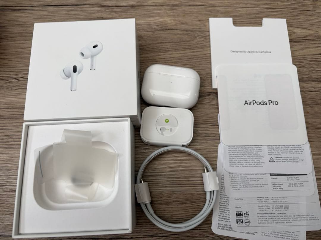 即購入⭕️【美品】AirPods Pro第2世代 Lightning【付属品完備】