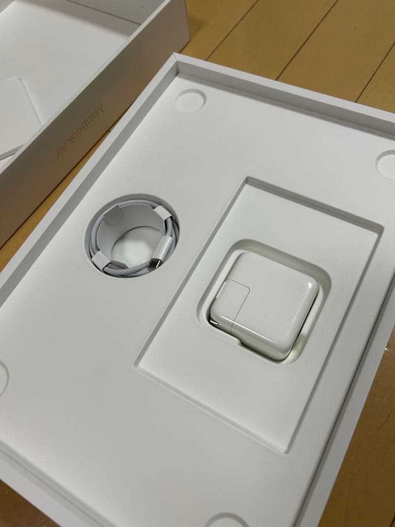 MacBookAir M2 2022 8GB 256GB スターライト13インチ