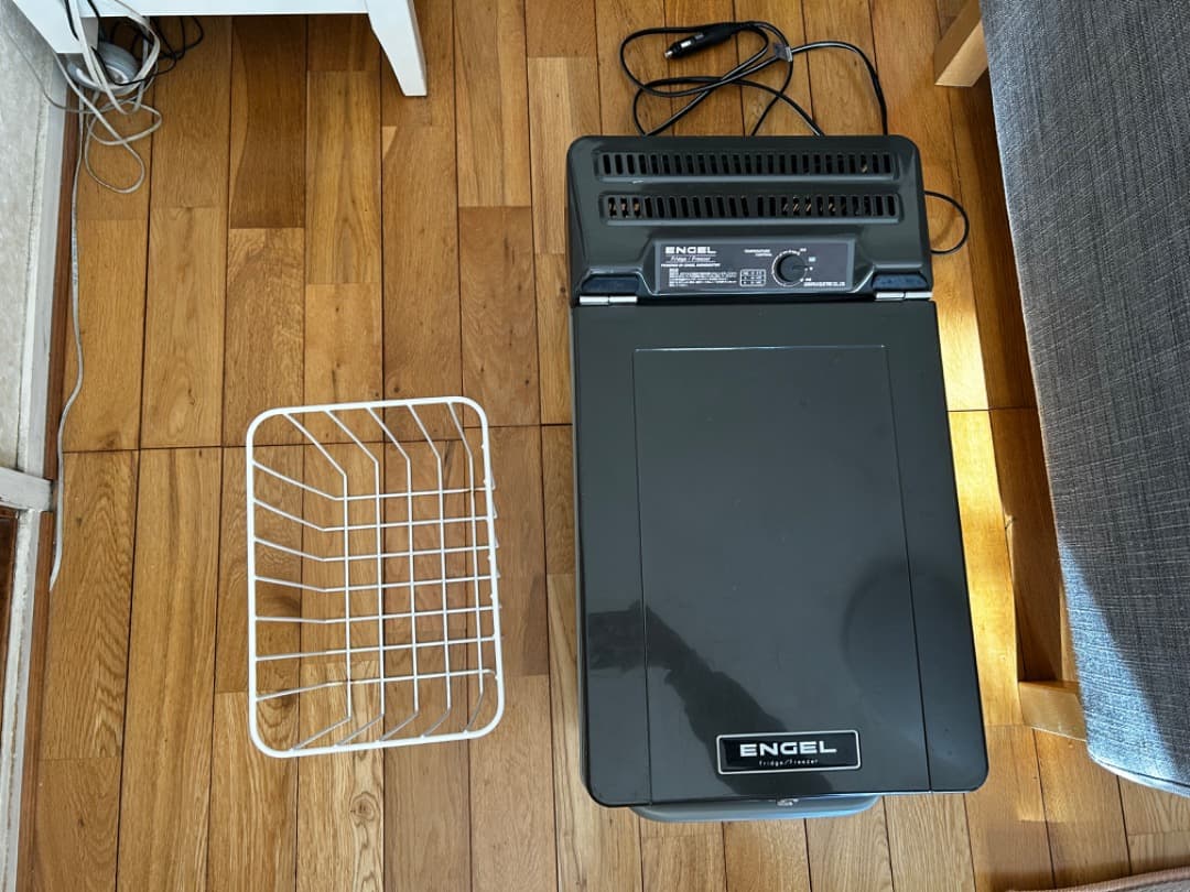 携帯型電気冷蔵庫