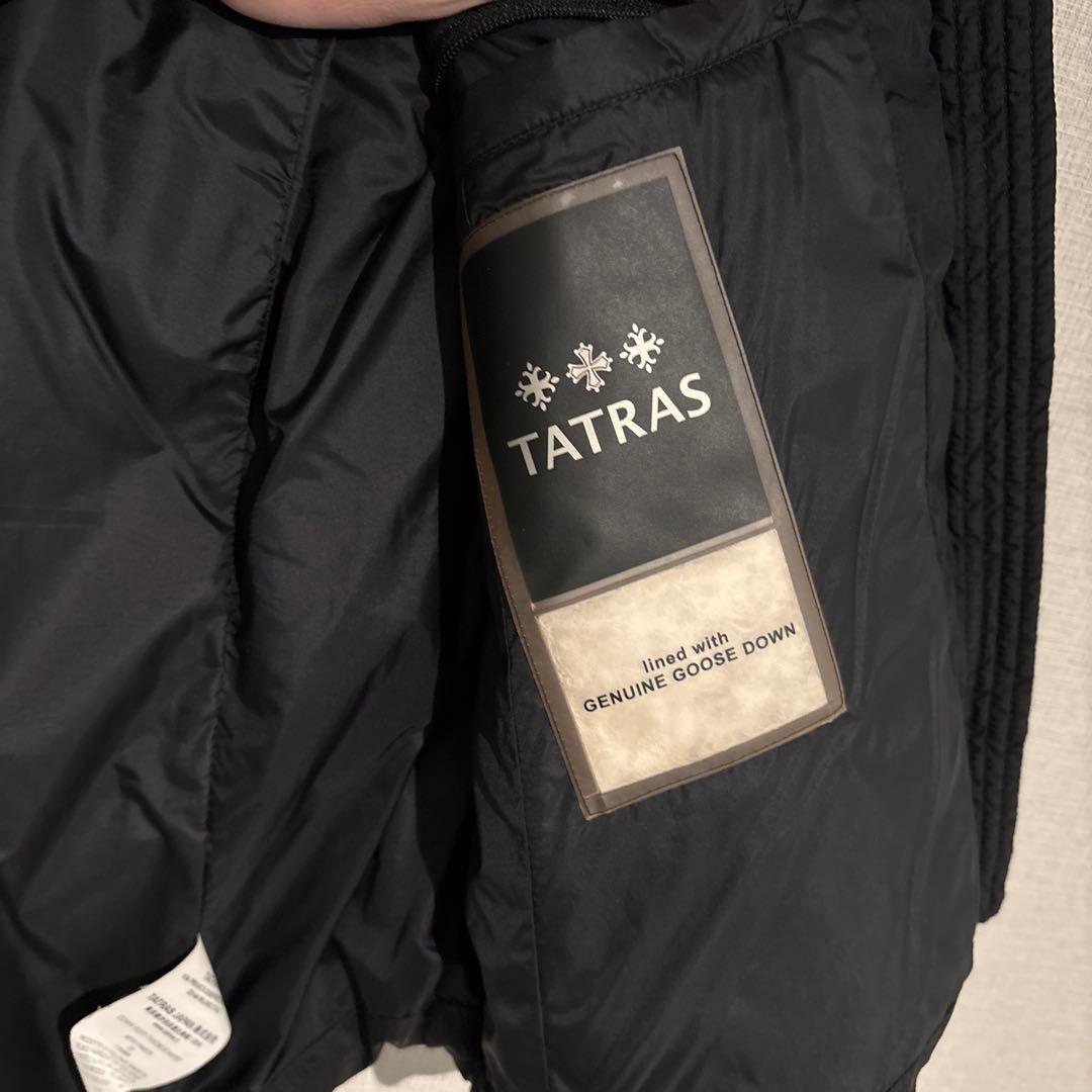 タトラス　TATRASブラック フード付きダウンベスト