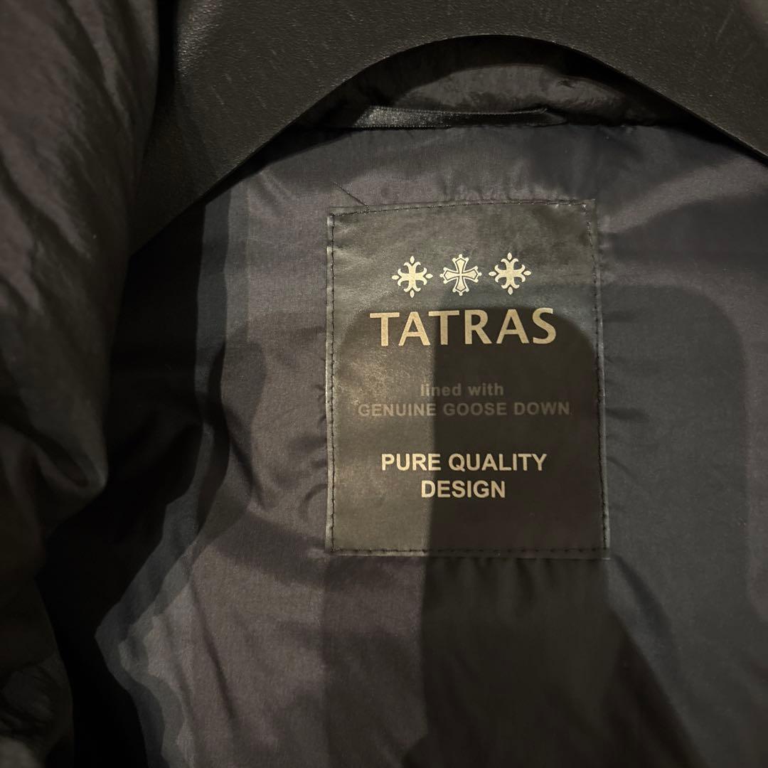 タトラス　TATRASブラック フード付きダウンベスト