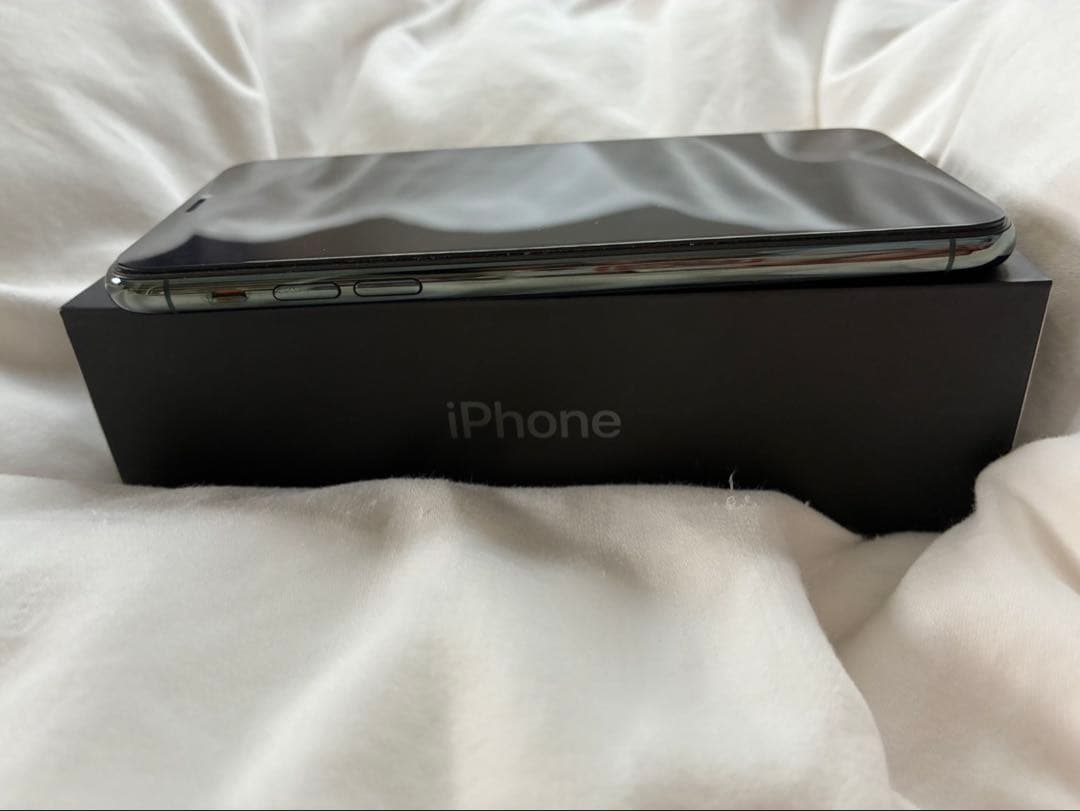 【極美中古】iPhone11Pro Max 256GB ミッドナイトグリーン