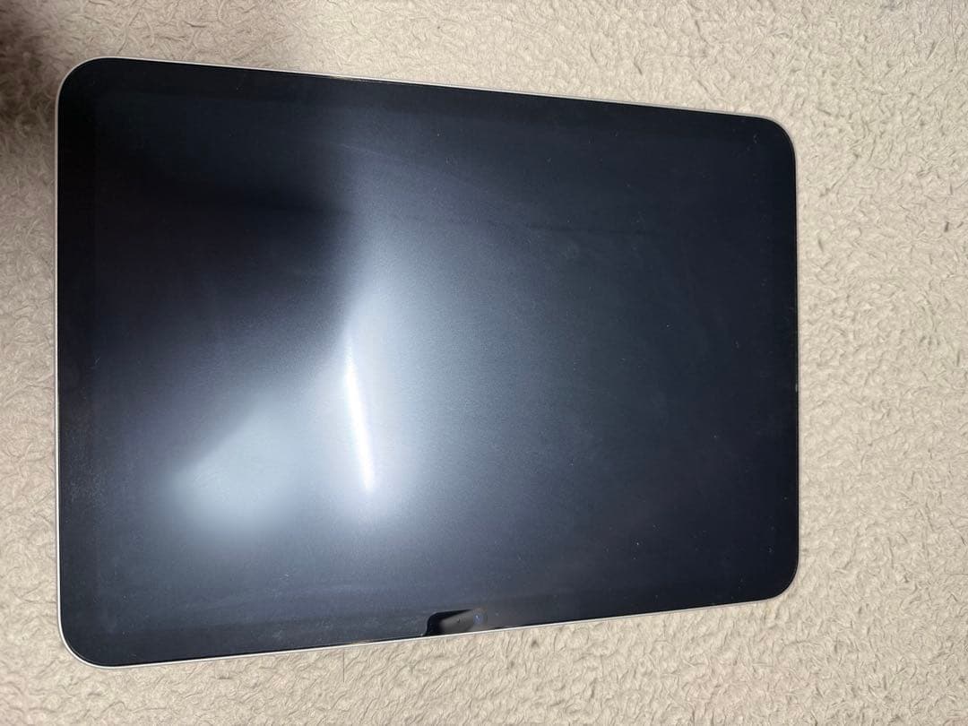 iPad第10世代 シルバー 本体 カバー付き