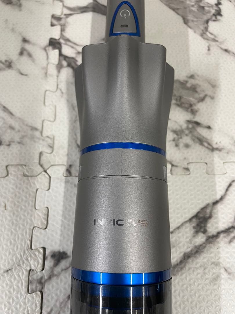 インビクタスワン　コードレスクリーナー　掃除機