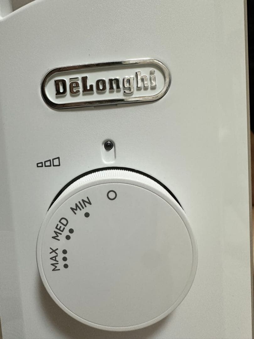 DeLonghi(デロンギ)オイルヒーター RHJ2F0812-WH