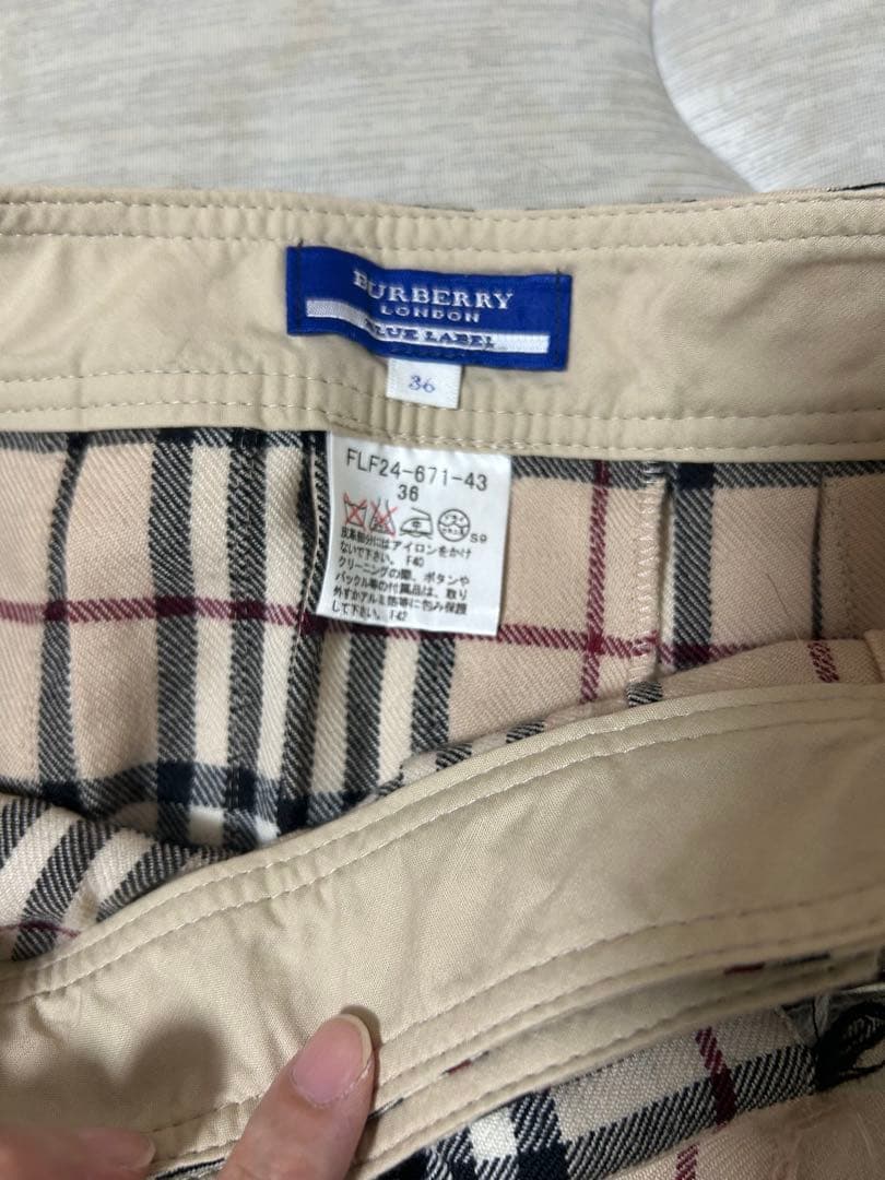 希少　BURBERRYバーバリー　ミニスカート　巻きスカート　牛革ベルトプリーツ