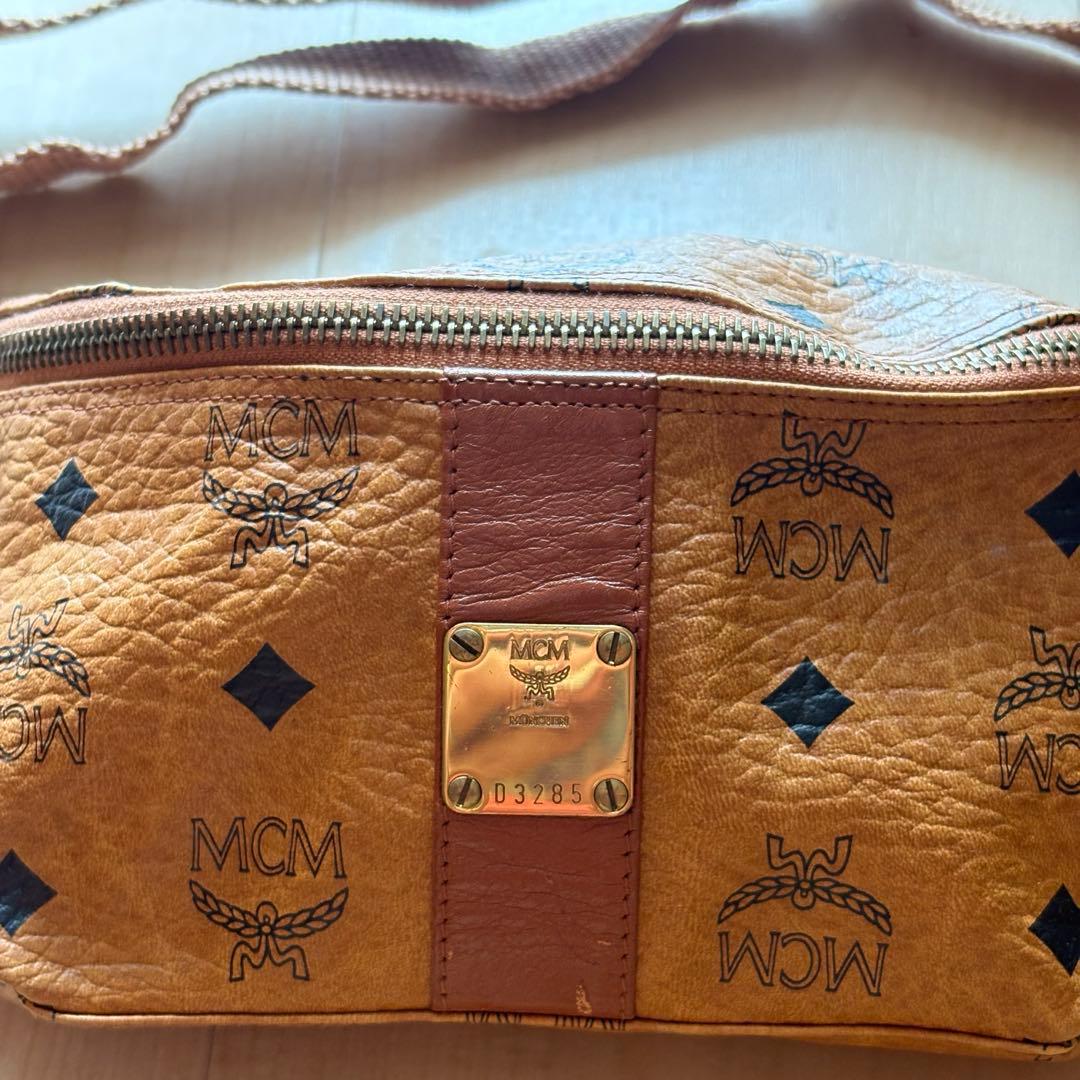 【美品】エムシーエム　ウエストポーチ