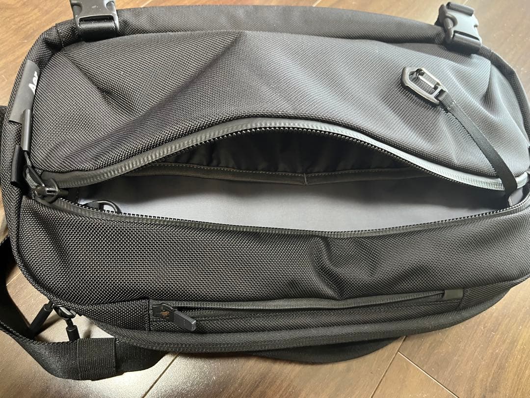 バッグ Aer Travel Sling 2 Black