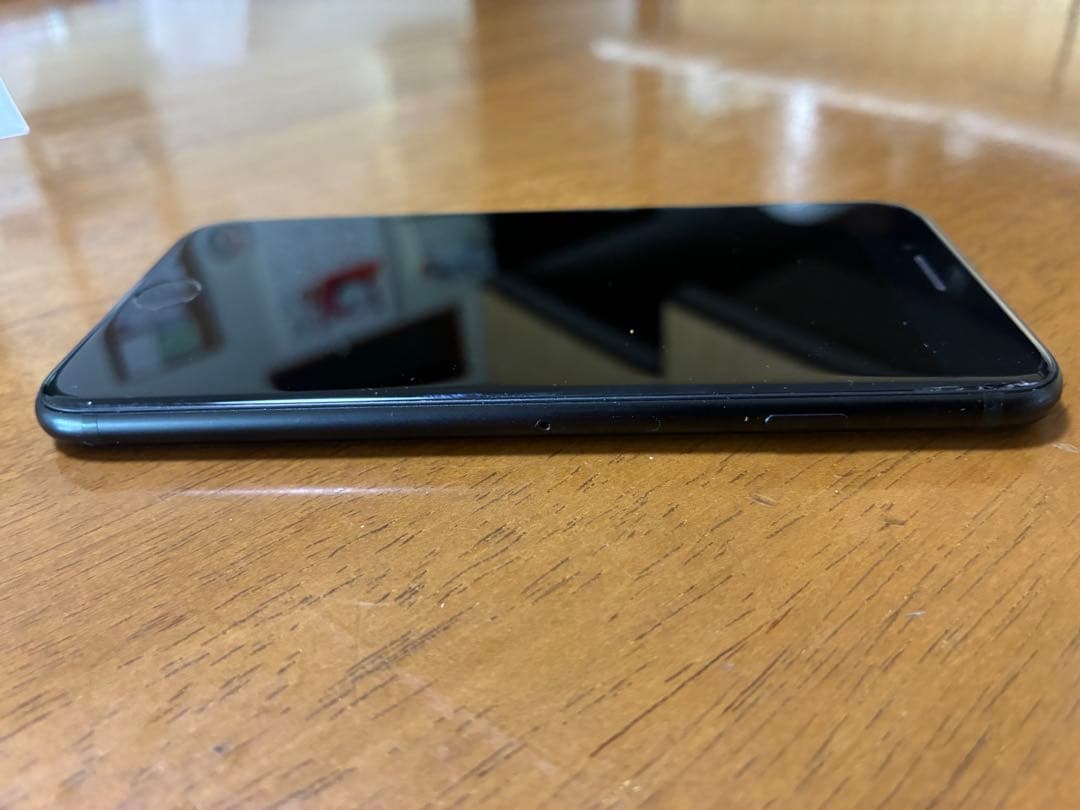 iPhone SE2 128GBブラック