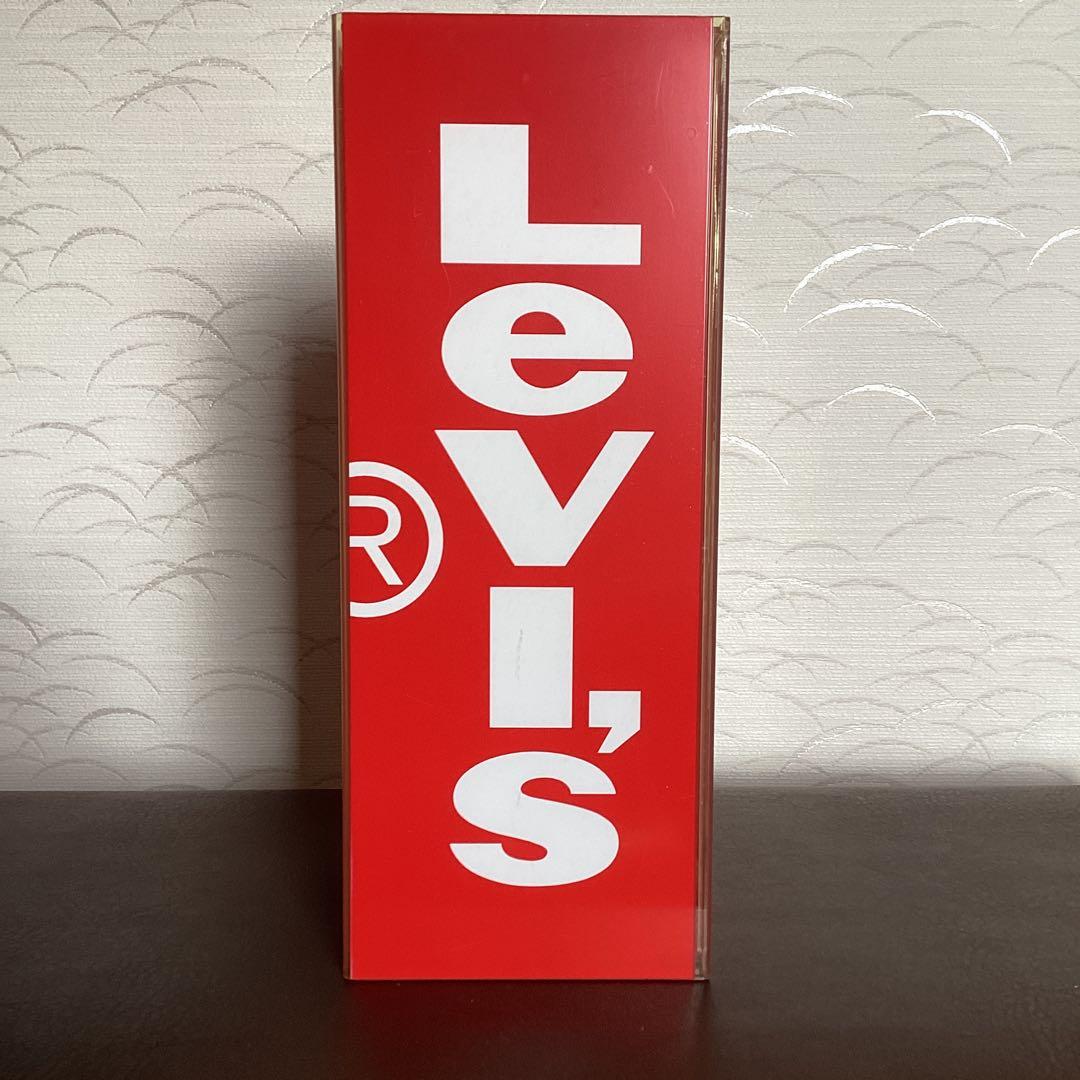リーバイス　Levi'sアクリル4面看板〈高さ25.5cm〉
