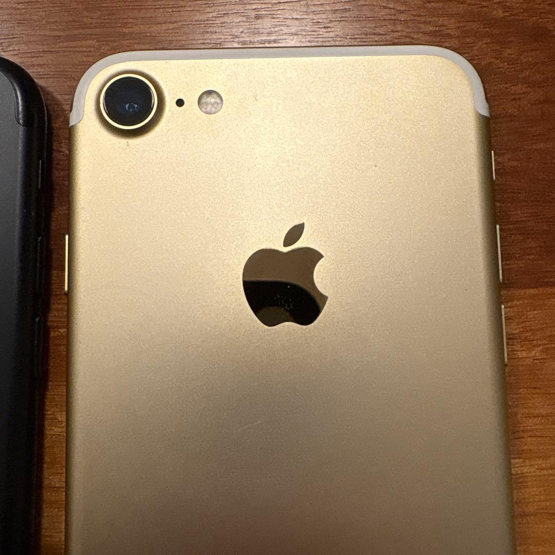 【美品】iPhone7 32GB2台セット ローズゴールド・ブラックSIMフリー