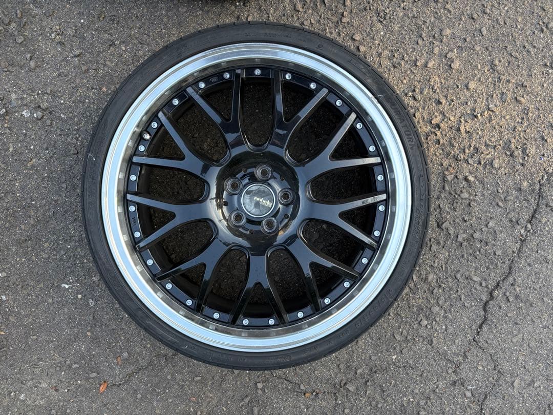 【最終値下げ】30プリウス 19インチ　アネーロコラソン