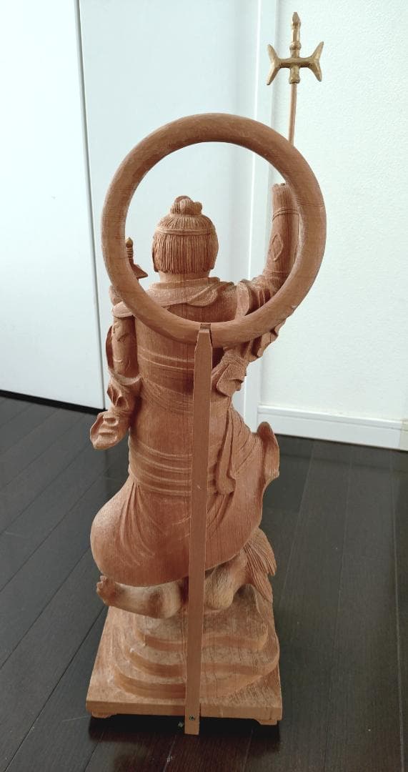 毘沙門天　一木造　 約68cm