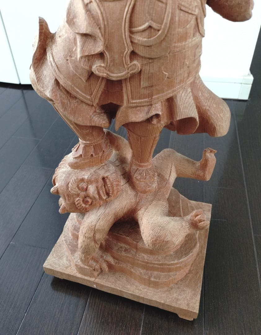 毘沙門天　一木造　 約68cm