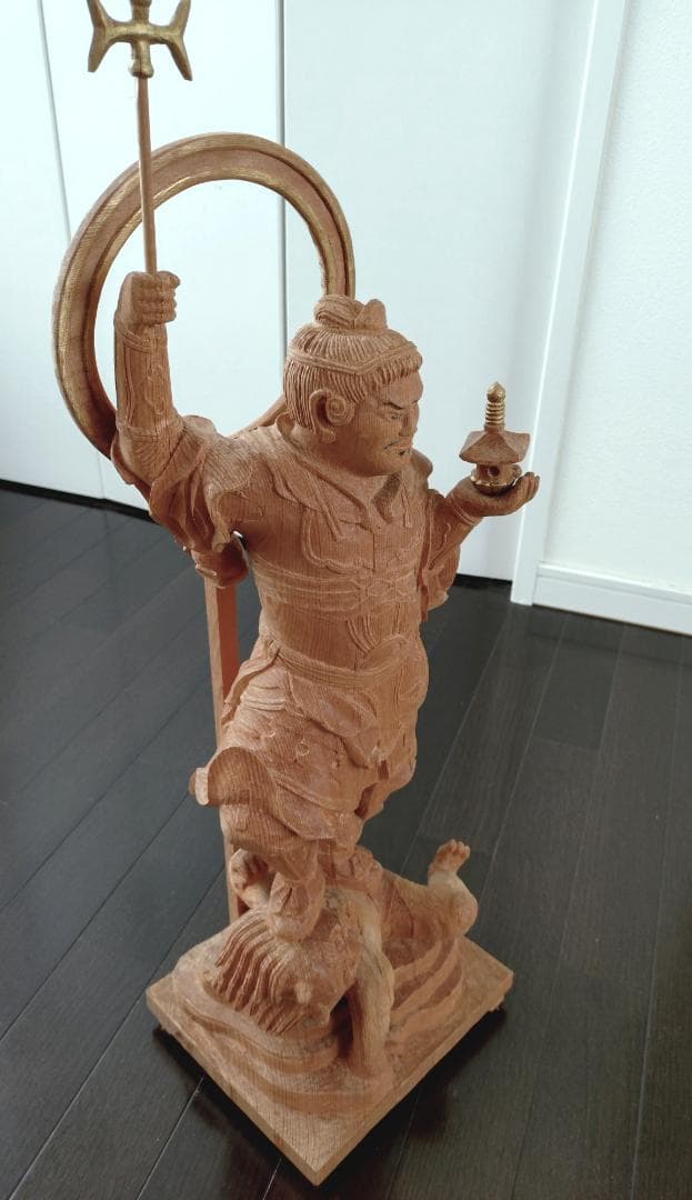 毘沙門天　一木造　 約68cm