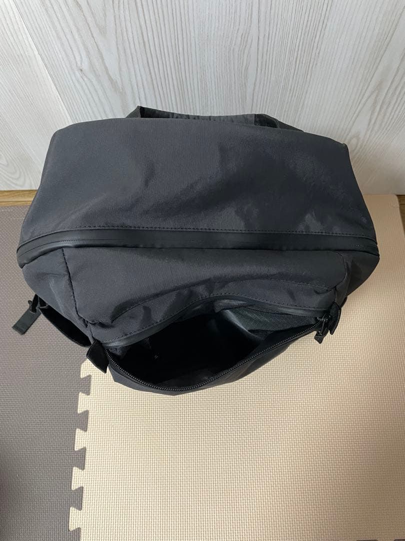 ユニクロ　ファンクショナルバックパック＋S