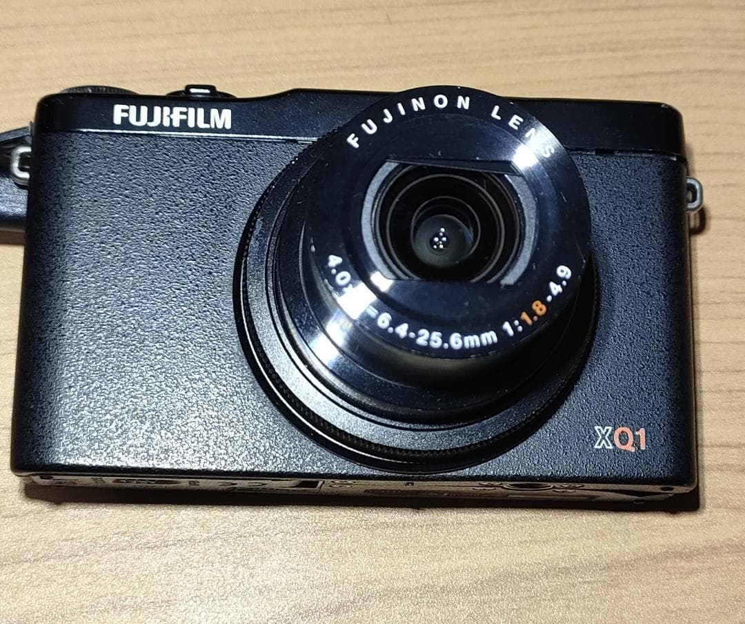 Fujifilm XQ1 コンパクトデジタルカメラ 本体 ジャンク