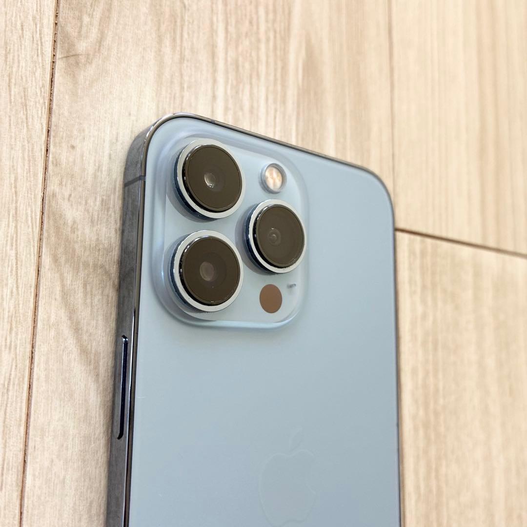 のぶ✨Apple iPhone13Pro 本体 シエラブルー 256GB