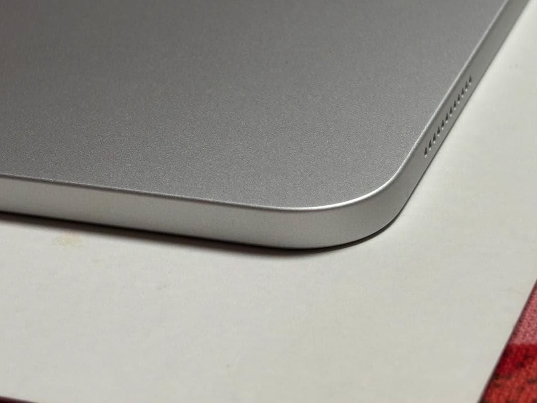 Apple iPad A16 本体 ケース付き