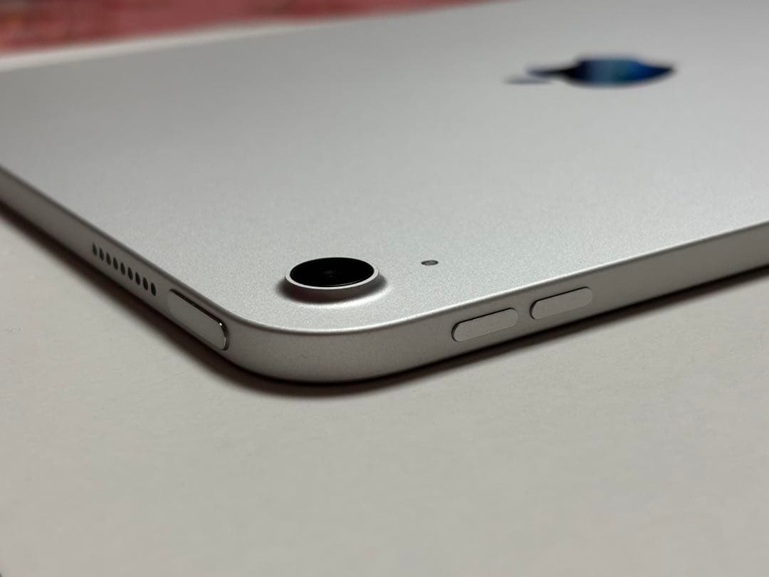 Apple iPad A16 本体 ケース付き