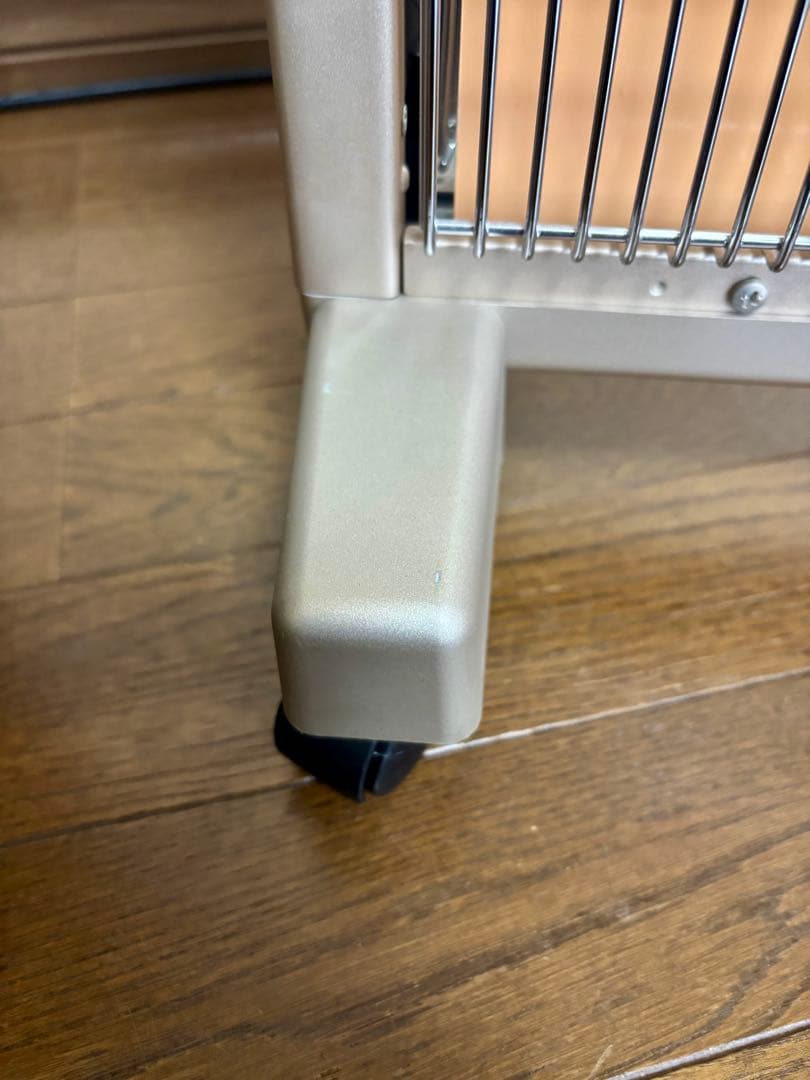 サンルミエ キュート （パールゴールド） 電気ヒーター 遠赤外線ヒーター