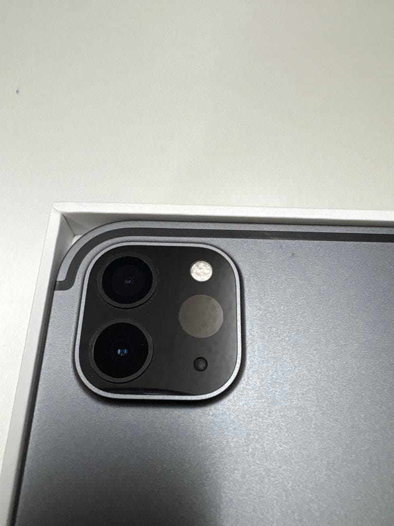 iPadPro12.9第5世代128GBWi-Fi＋Cellularフィルム貼付