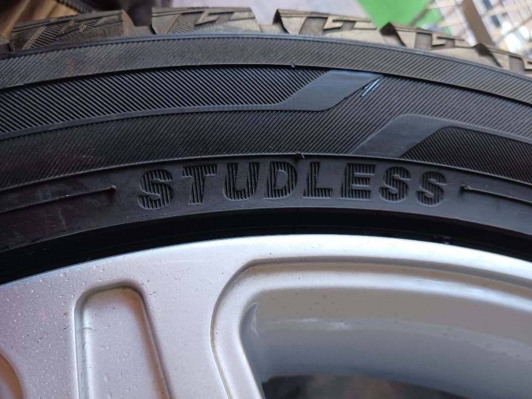 値下げ！スタッドレスタイヤホイール 4本セット265/40R19 ベンツE63