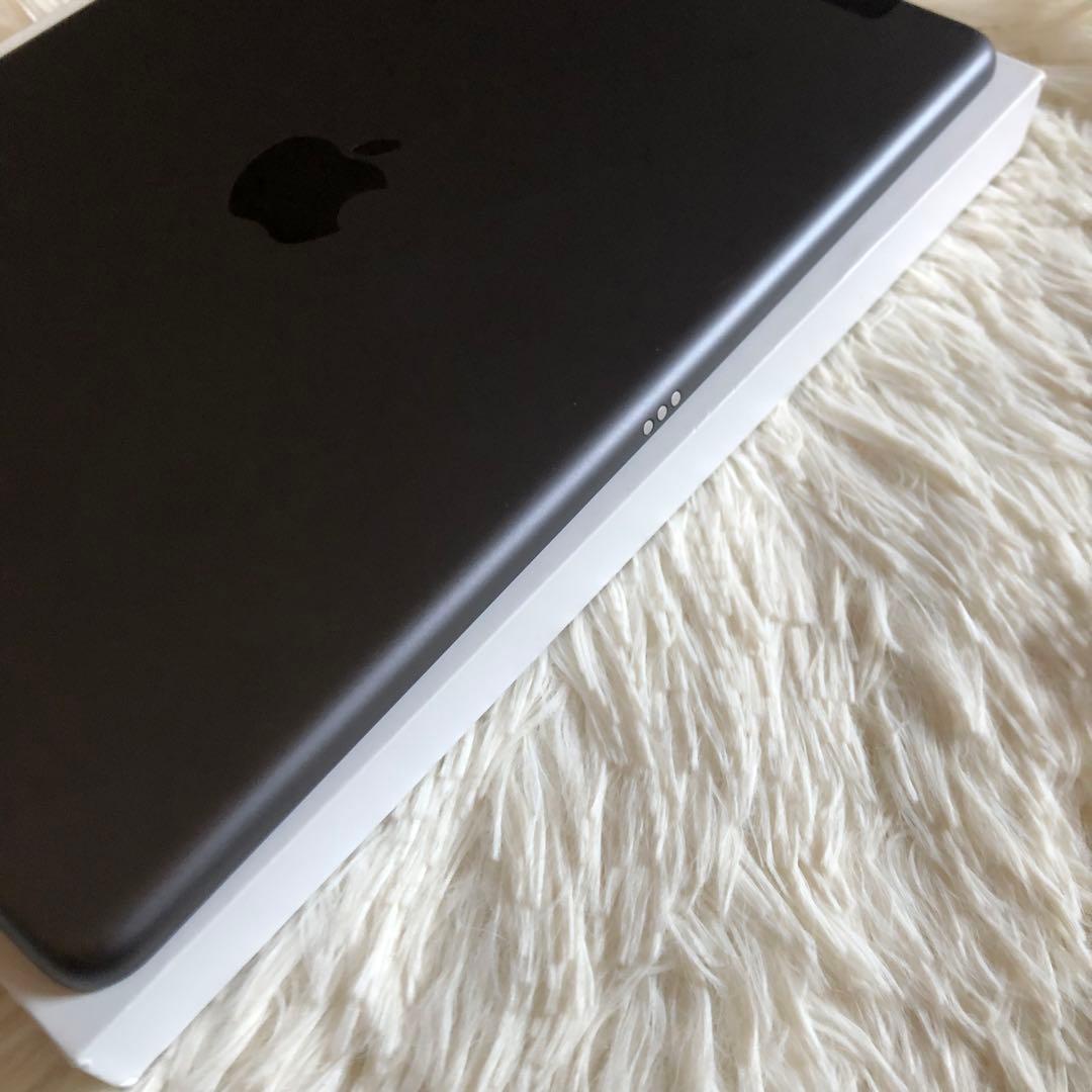 【即購入OK】iPad 第8世代 セルラーモデル【極美品】 #65 【付属品】