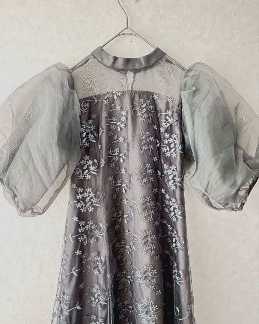 極品‼️niana オーガンジーパフスリーブ刺繍レースオケージョンドレス　Mサイズ