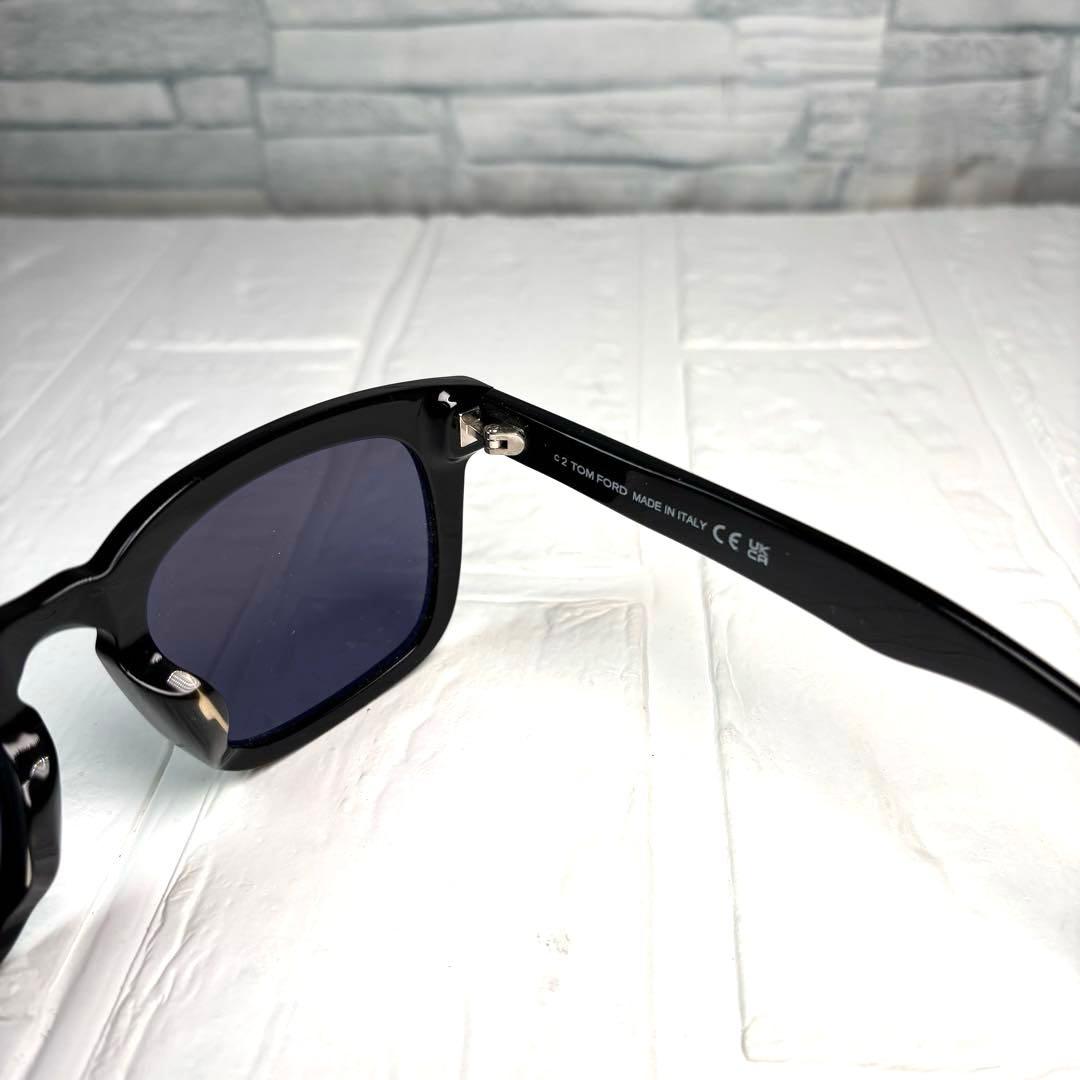 美品　TOM FORD Dax TF751-F-N スクエア型サングラス　ケース